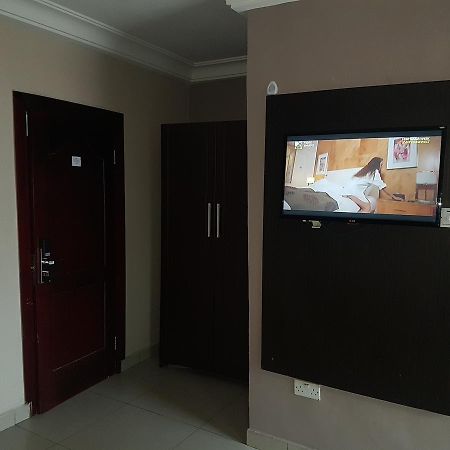 Royal Terrace Hotel & Towers Lagos Exterior photo