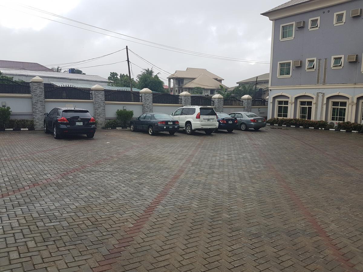 Royal Terrace Hotel & Towers Lagos Exterior photo