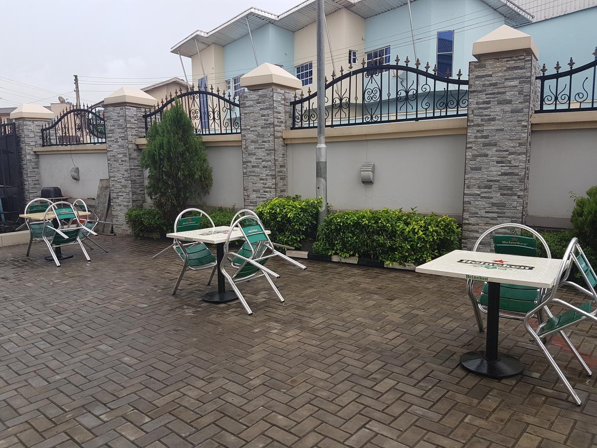 Royal Terrace Hotel & Towers Lagos Exterior photo